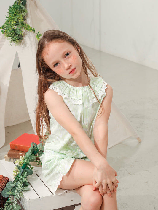 Kid Lace-Trimmed Shorts