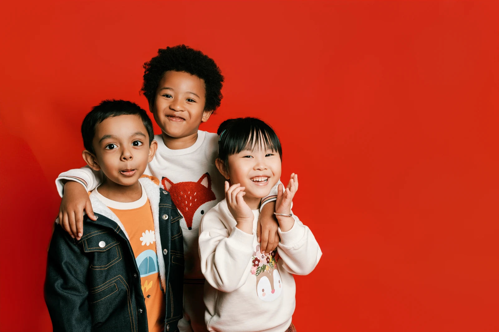 Children sharing a joyful moment during Face of Vauva 2025