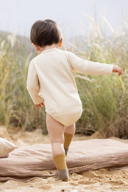 Vauva BBNS - Baby Anti-bacterial Organic Cotton Hazelnut Pattern Bodysuits (2-pack)-model image back