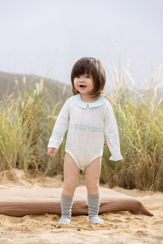 Vauva BBNS - Organic Cotton Green Striped Pattern Bodysuits (2-pack) model image front 