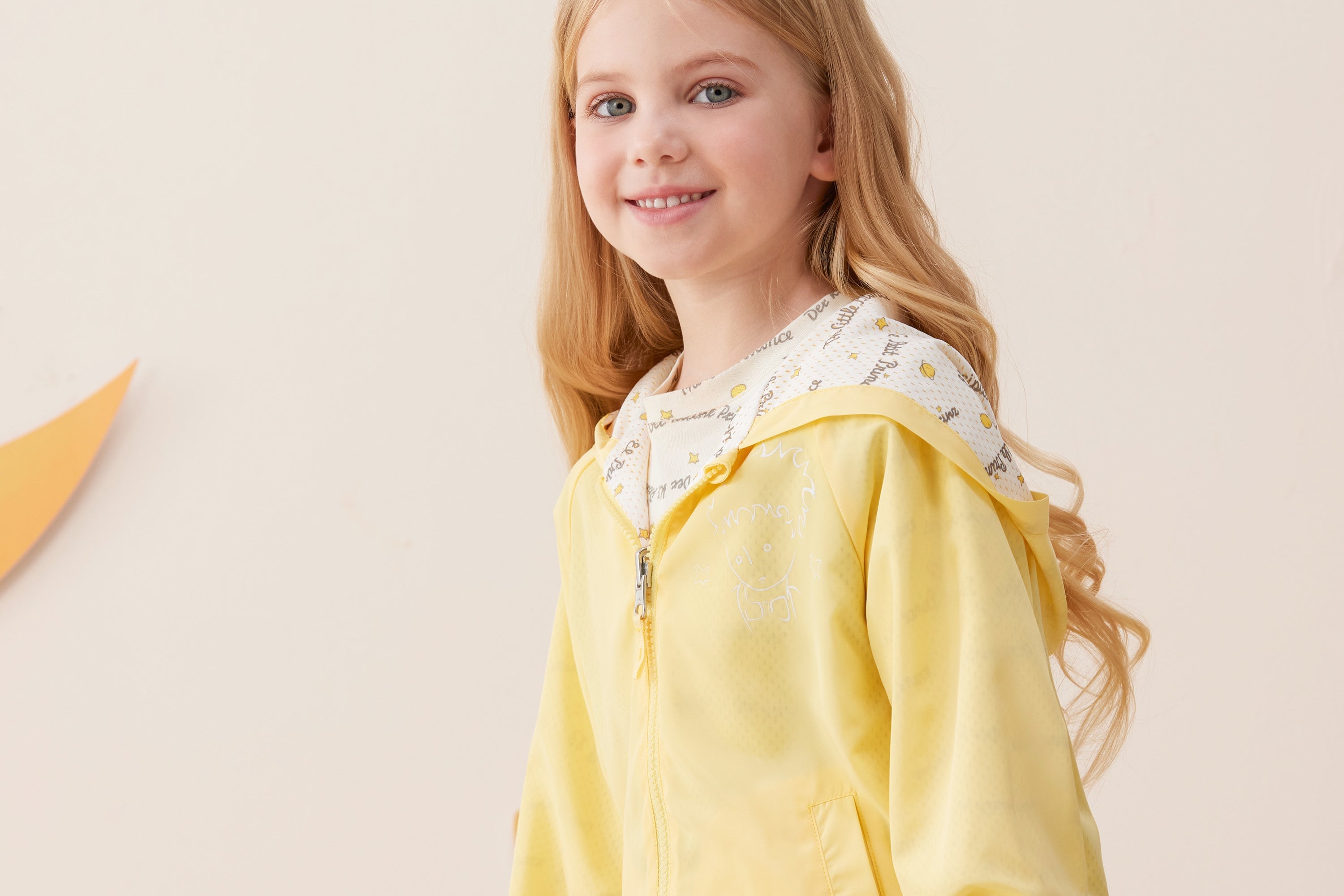 Vauva x Le Petit Prince - Kids Reversible Jacket (Yellow) model outside side