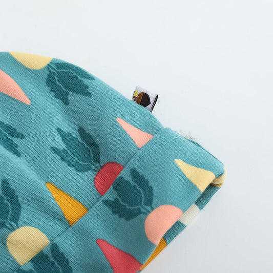 Vauva FW23-遍布印刷棉帽的男嬰胡蘿蔔（綠色）