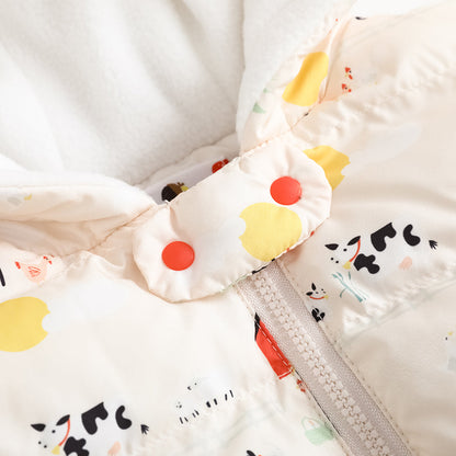 Vauva FW23-嬰兒北歐風格的印刷襯墊外套與引擎蓋