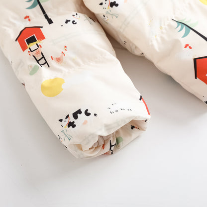 Vauva FW23-嬰兒北歐風格的印刷襯墊外套與引擎蓋