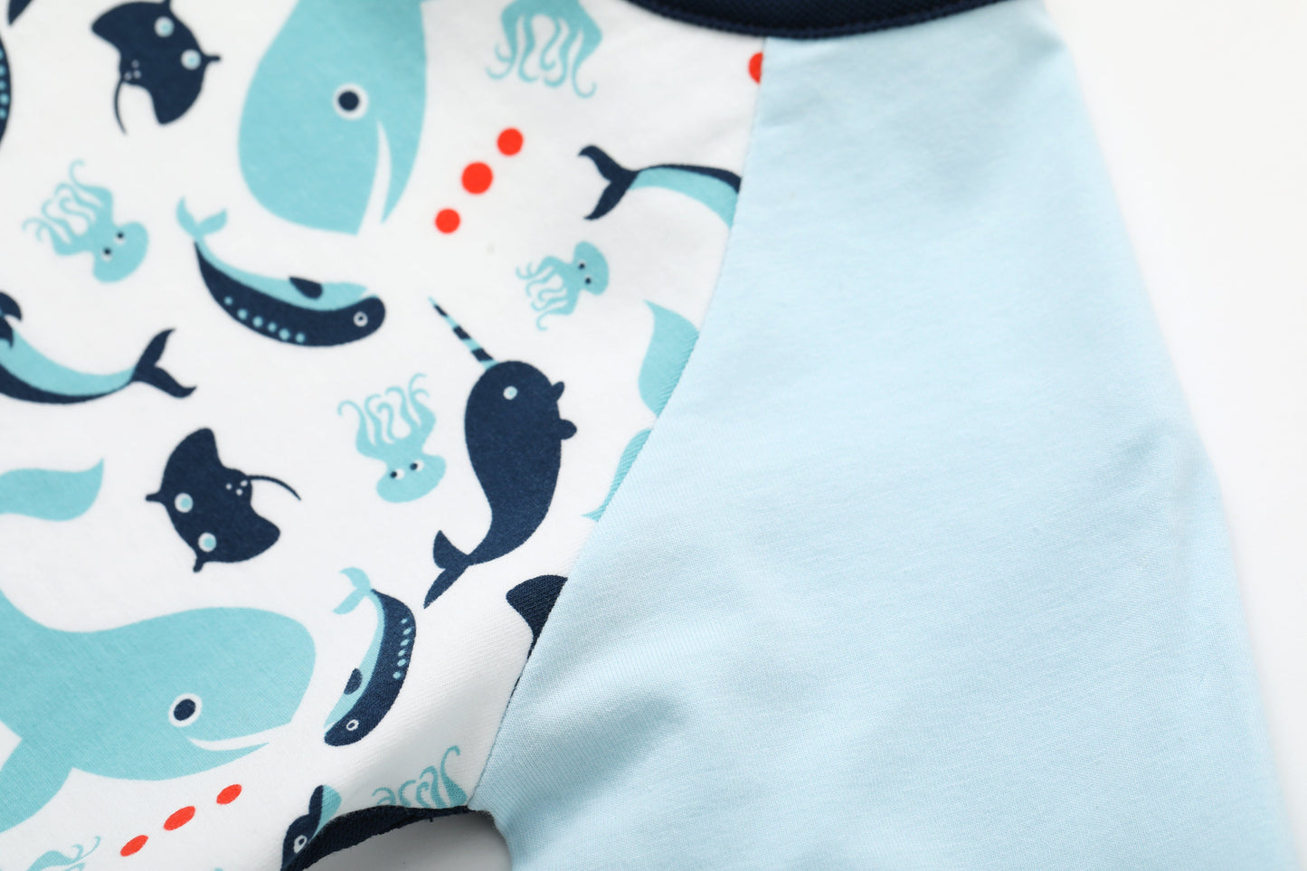 Vauva SS24 - Baby Boy Long Sleeves Bib (Whale) - Product 5