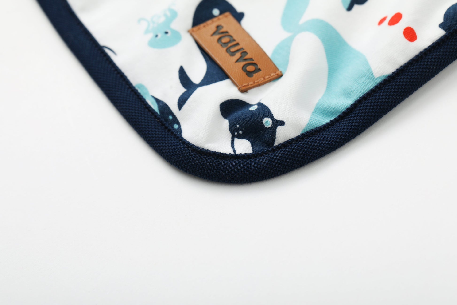 Vauva SS24 - Baby Boy Long Sleeves Bib (Whale) - Product 9