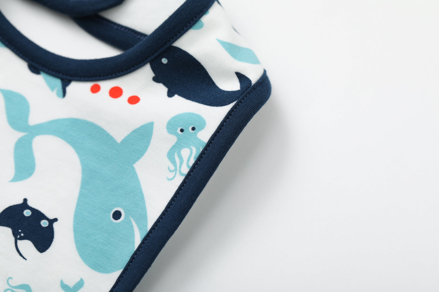 Vauva SS24 - Baby Boy Whale Printed Bib - Product 8