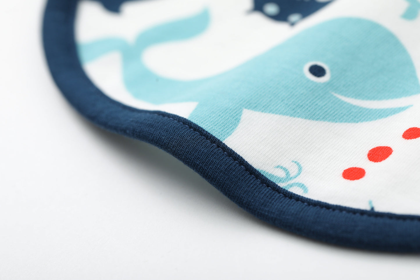 Vauva SS24 - Baby Boy Whale Printed Bib - Product 6