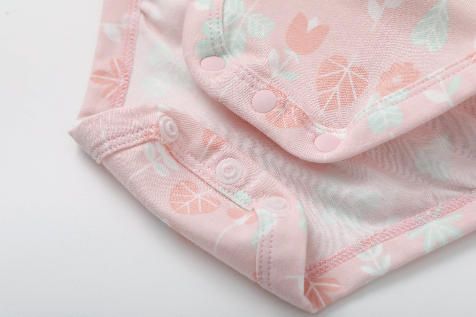 Vauva BBNS - Organic Lotus Collar Floral Cotton Bodysuits (2-pack)-product image close up